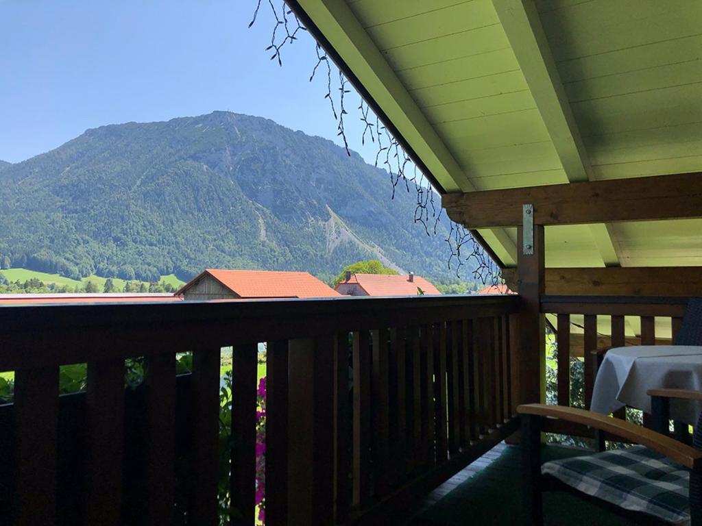 Haus Jaeger Ferienwohnungen Mit Indoor-Pool Inkl. Chiemgaukarte Ruhpolding Eksteriør bilde