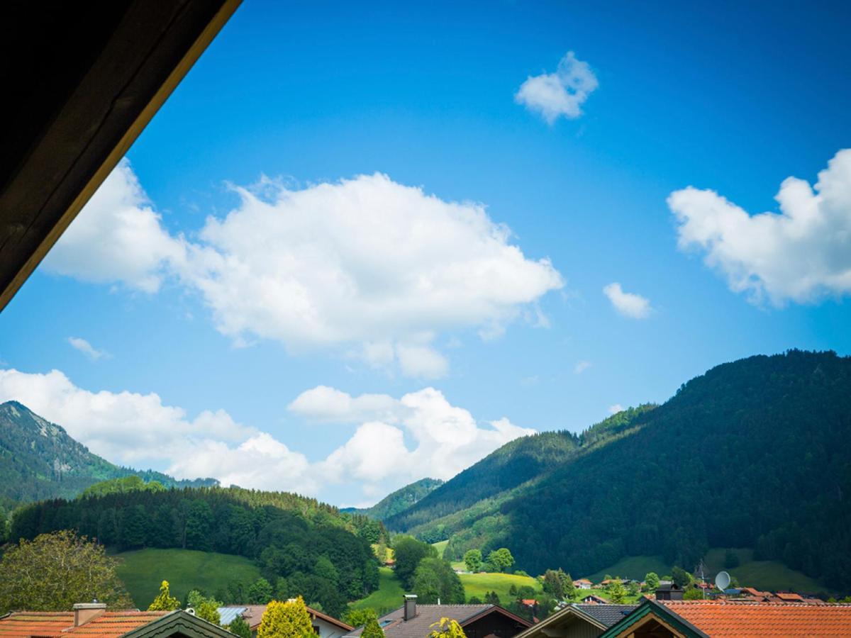 Haus Jaeger Ferienwohnungen Mit Indoor-Pool Inkl. Chiemgaukarte Ruhpolding Eksteriør bilde