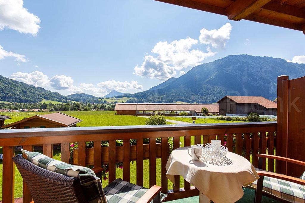 Haus Jaeger Ferienwohnungen Mit Indoor-Pool Inkl. Chiemgaukarte Ruhpolding Eksteriør bilde