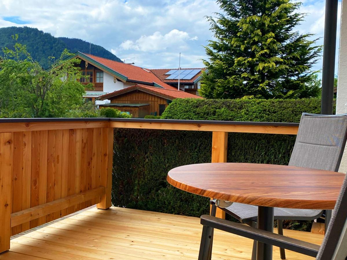Haus Jaeger Ferienwohnungen Mit Indoor-Pool Inkl. Chiemgaukarte Ruhpolding Eksteriør bilde